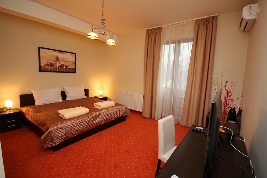 Vila Palic Hotel Exterior photo