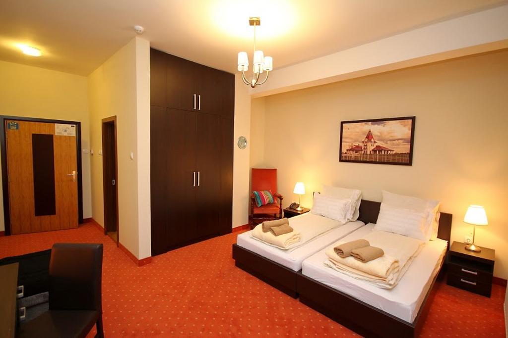 Vila Palic Hotel Exterior photo